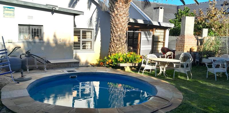 3 Bedroom Property for Sale in Bergvliet Western Cape